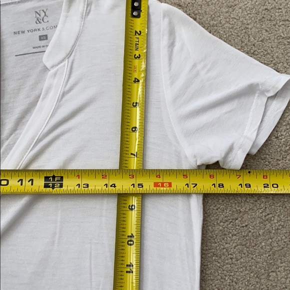 NY&C. New York & Company XS white top - Picture 10 of 15